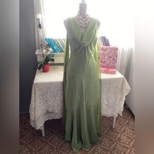 NEWT Elegant Olive Green Evening Gown